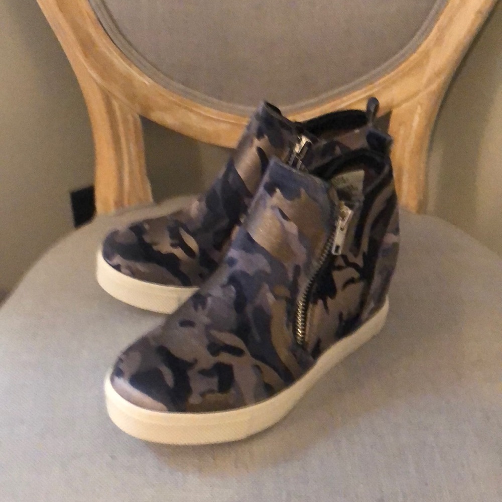 Girls shoes